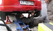 Den nye bagpotte pr�ves p�, inden der g�res klar til montering af beslag