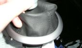 (22) Top af ny Manchet tr�kkes ned gennem plastringen og adapteren s�nkes i