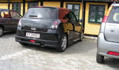 her er den lige blevet s�nket 40/40, front og tagspoiler er stadig hod maleren.